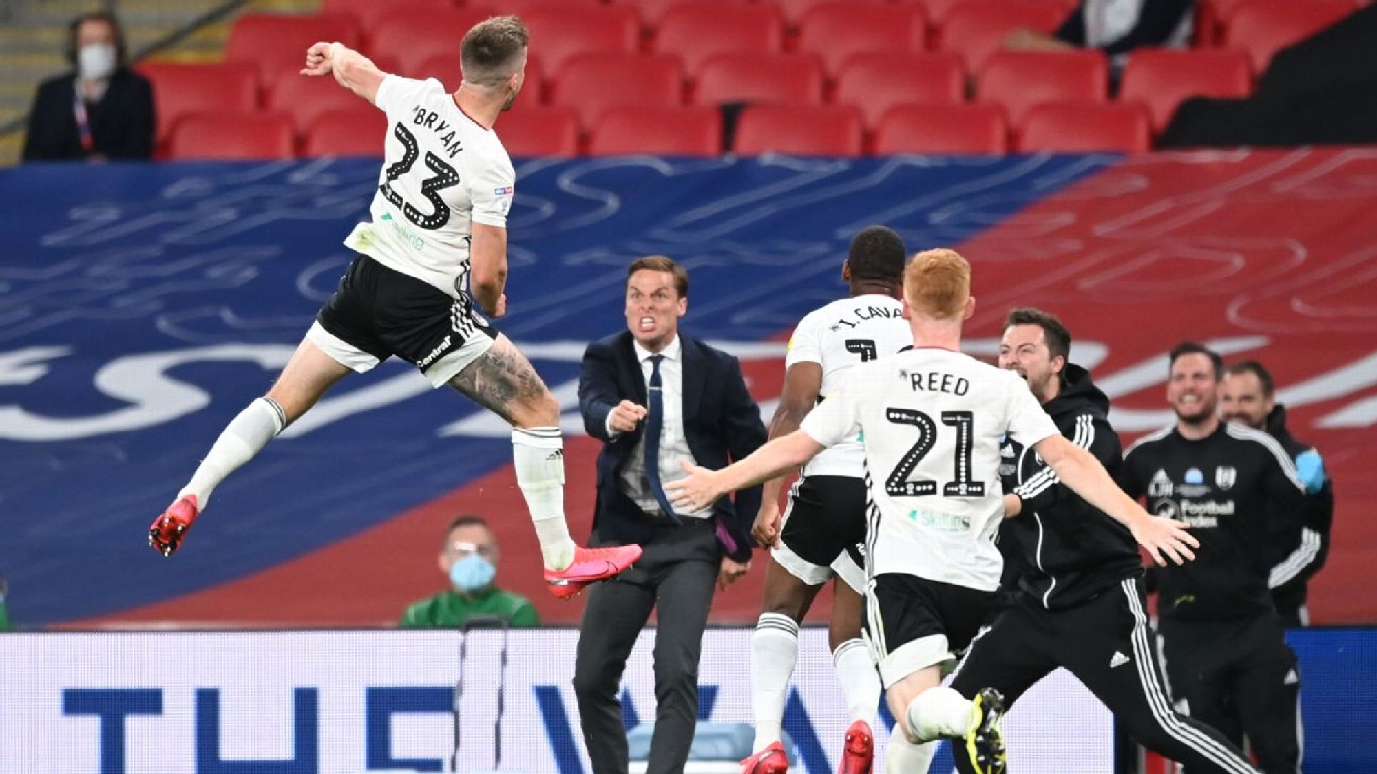 尤为突出 尤为突出